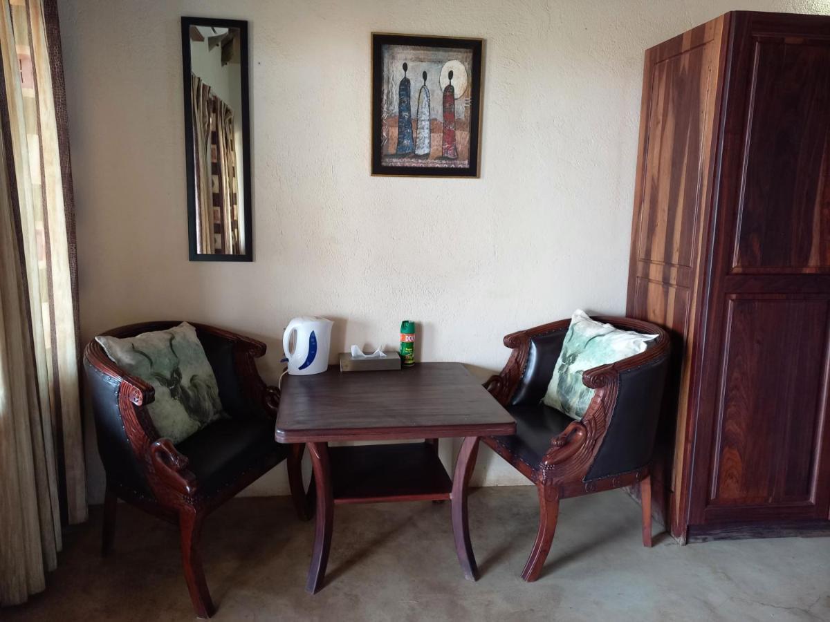 אוטג'ו Okutala Etosha Lodge מראה חיצוני תמונה